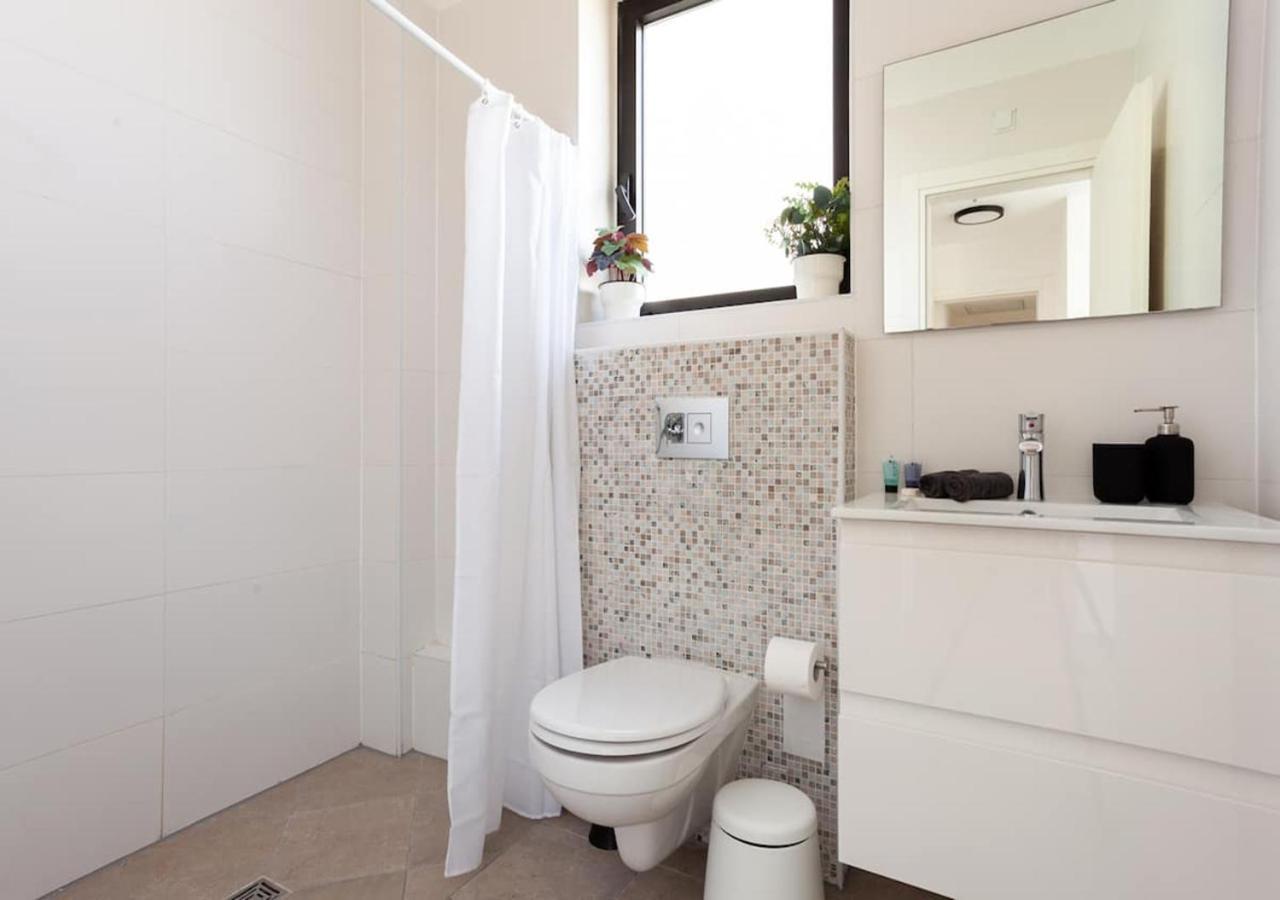 Oַ&O Group- Luxury Apt Tower Spectacular Sea View Bat Yam Bagian luar foto